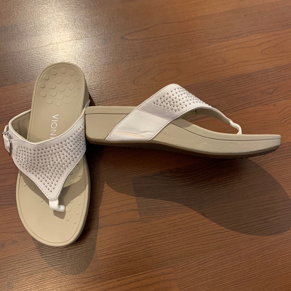 New Vionic Flip Flops